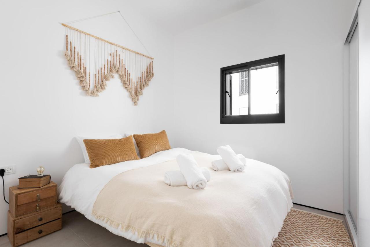 Elegant 2br With Balcony & Mamad In Jaffa By Sea N' Rent Apartment *